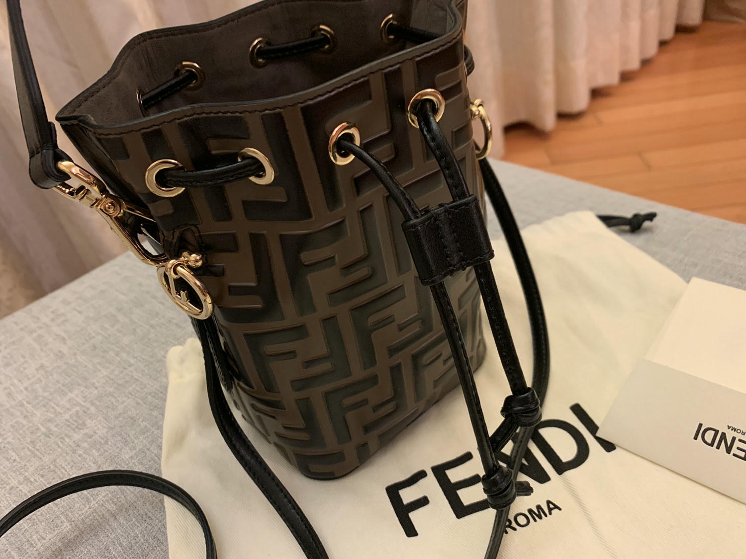 Fendi Mon Tresor 迷你水桶包開箱 - 第3張圖 Fendi Mon Tresor 迷你水桶包開箱