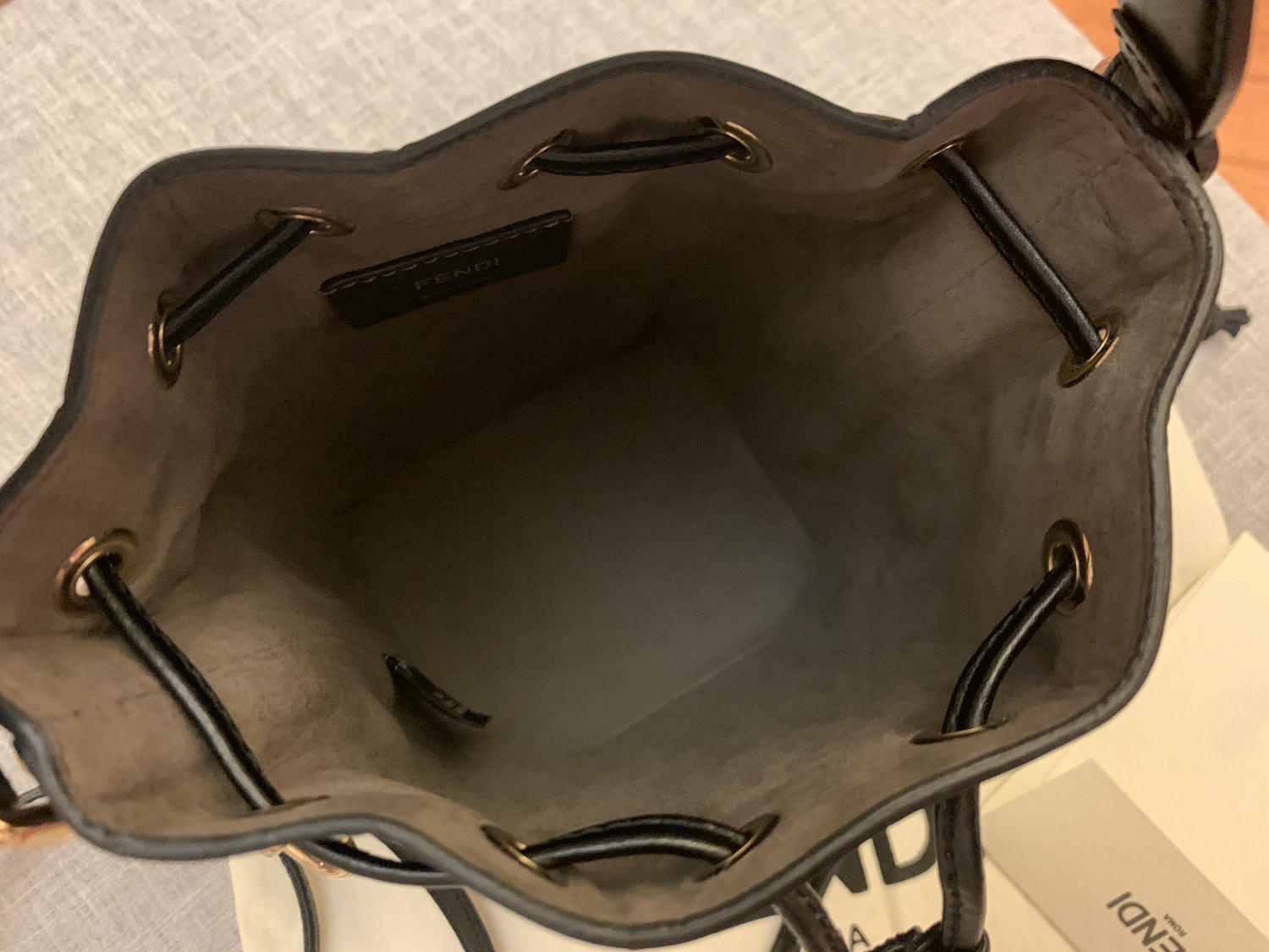 Fendi Mon Tresor 迷你水桶包開箱 - 第4張圖 Fendi Mon Tresor 迷你水桶包開箱